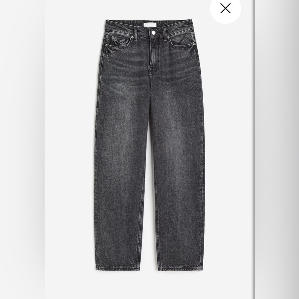 New w tags✨ H&M Women’s black tapered jeans. US 8/ EUR 40